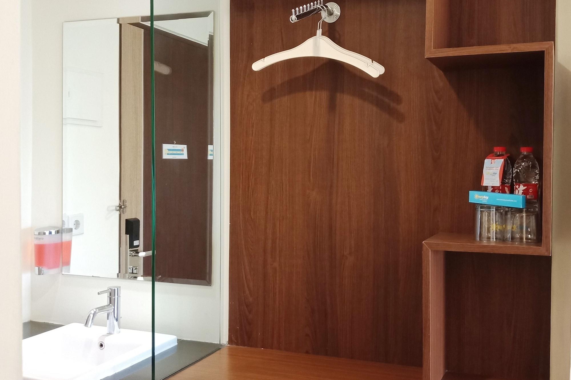 Everyday Smart Hotel - Malang Ngoại thất bức ảnh