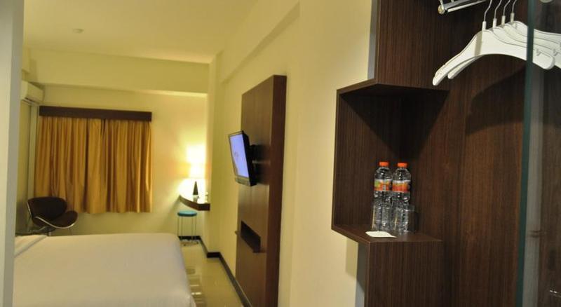 Everyday Smart Hotel - Malang Ngoại thất bức ảnh