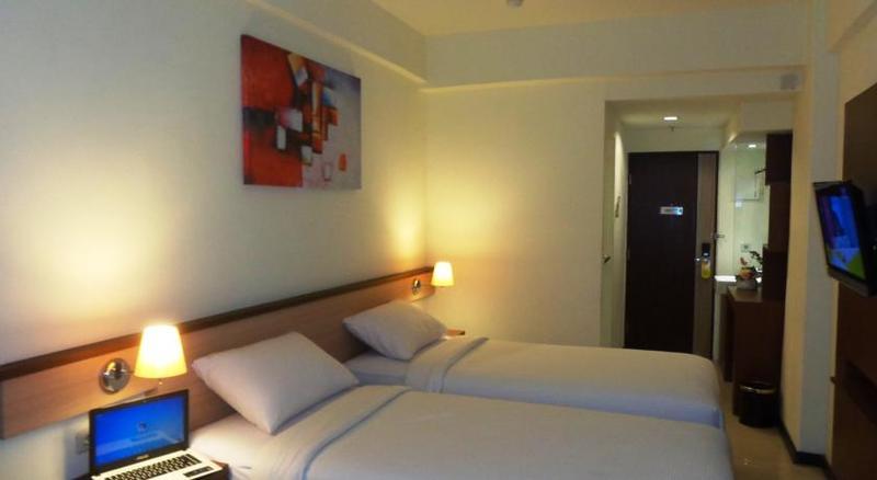 Everyday Smart Hotel - Malang Ngoại thất bức ảnh