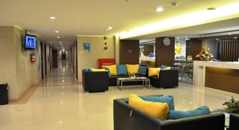 Everyday Smart Hotel - Malang Ngoại thất bức ảnh