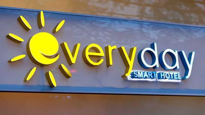 Everyday Smart Hotel - Malang Ngoại thất bức ảnh