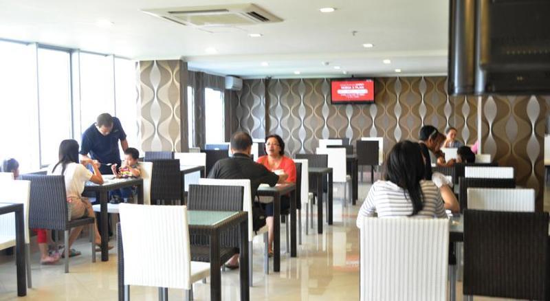 Everyday Smart Hotel - Malang Ngoại thất bức ảnh