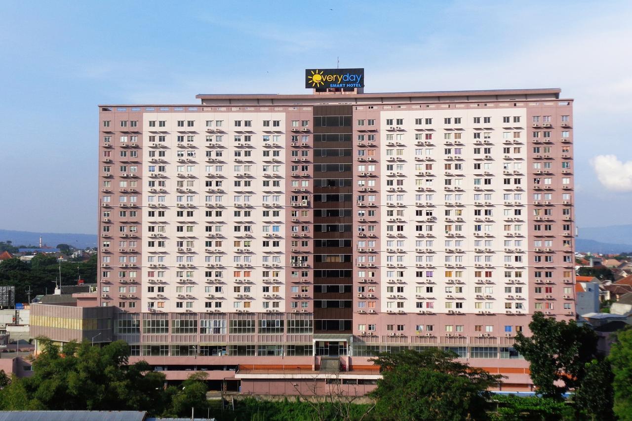 Everyday Smart Hotel - Malang Ngoại thất bức ảnh