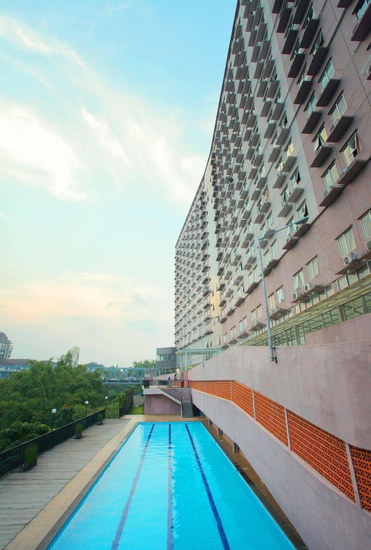 Everyday Smart Hotel - Malang Ngoại thất bức ảnh